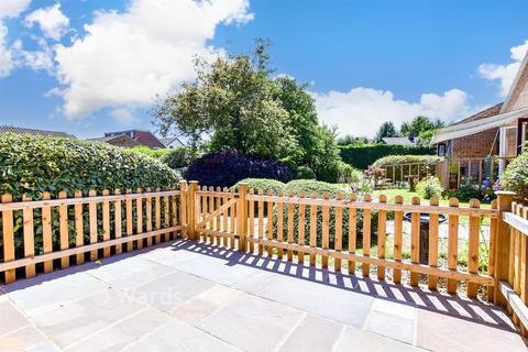 2 bedroom terraced bungalow for sale, Russet Court, Maidstone ME17