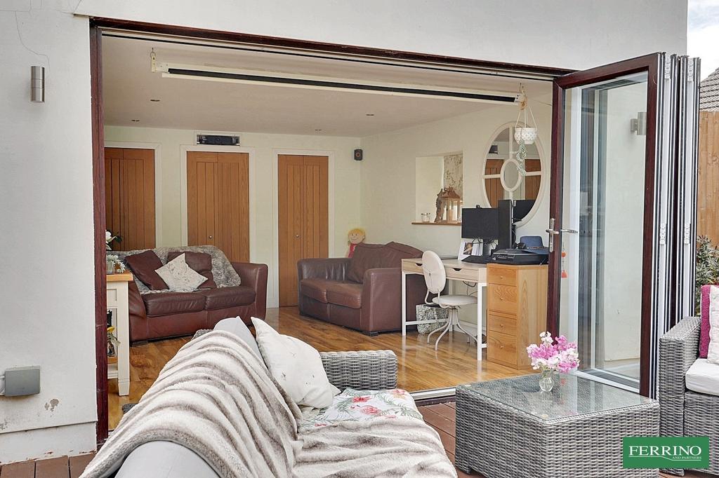Studio/Office/Garden Room