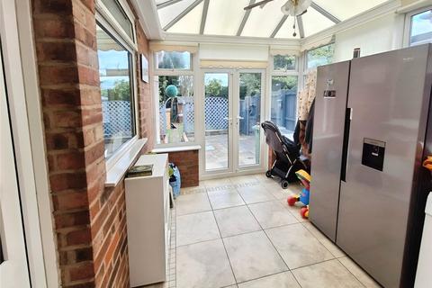 10 Howard Road, Nuneaton, CV10 7ES