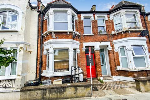 1 bedroom maisonette for sale, Blegborough Road, London, SW16