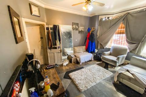 1 bedroom maisonette for sale, Blegborough Road, London, SW16