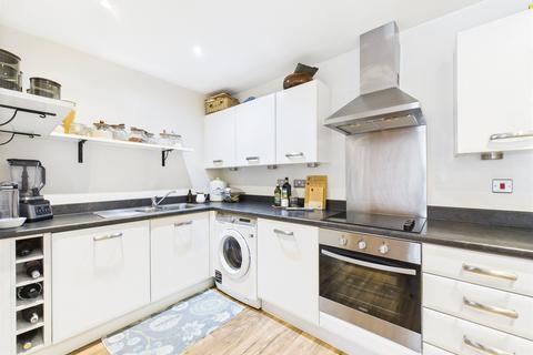 2 bedroom flat for sale, Crown Drive, Romford RM7