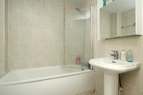 1 bedroom flat for sale, Sea View Road, Parkstone, Poole, BH12