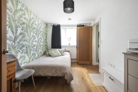 6 Peel Close, Caversham, Reading, RG4 5BL