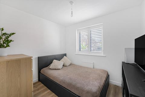 2 Forrest Shaw, Ebbsfleet Valley, Swanscombe, DA10 1AF