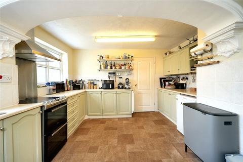 4 Rosebay Grove, Wombourne, Wolverhampton, WV5 8LE
