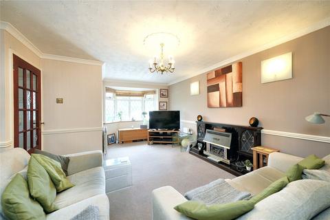 4 Rosebay Grove, Wombourne, Wolverhampton, WV5 8LE