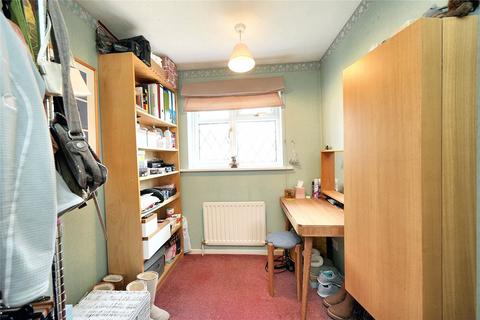 4 Rosebay Grove, Wombourne, Wolverhampton, WV5 8LE