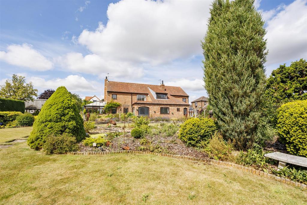 Manor Cottage New Externals 16.jpg