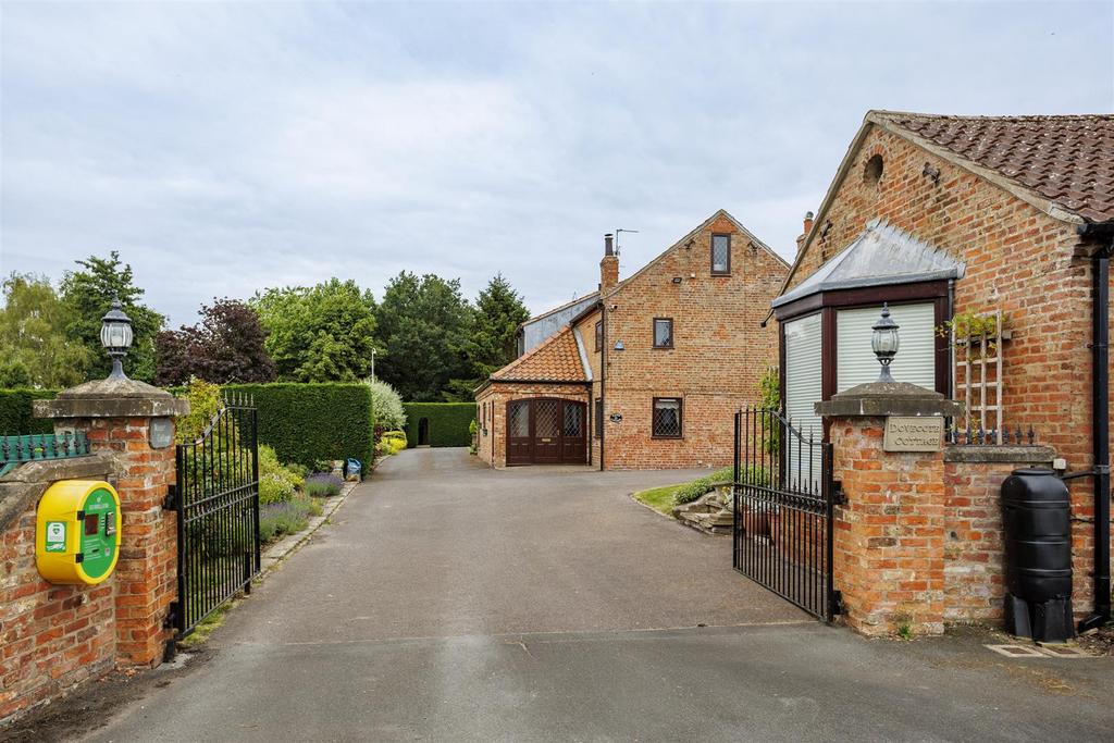 Manor Cottage  16.jpg