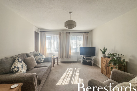 1 bedroom maisonette for sale, Copperfields Way, Romford, RM3