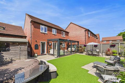4 bedroom detached house for sale, Bridgewater Road, Burton-On-Trent DE14