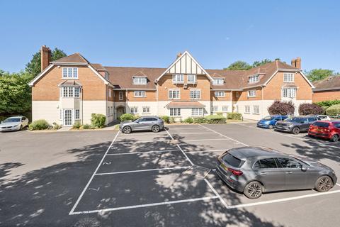 3 bedroom apartment for sale, Courtney Place, Binfield RG42