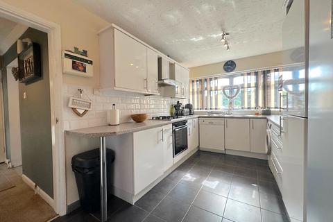 4 bedroom semi-detached house for sale, Brownshore Lane, Wolverhampton WV11