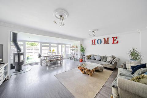12 Tower Place, Warlingham, CR6 9PW