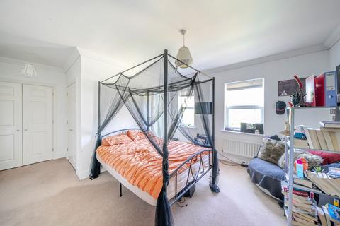 12 Tower Place, Warlingham, CR6 9PW