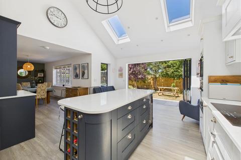 4 bedroom detached house for sale, Montagues Corner, Chapel Street, Welford on Avon CV37