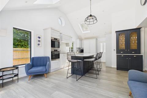 4 bedroom detached house for sale, Montagues Corner, Chapel Street, Welford on Avon CV37