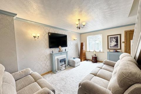 2 bedroom property for sale, Hawfinch Grove, Manchester M28