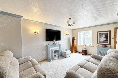 2 bedroom property for sale, Hawfinch Grove, Manchester M28