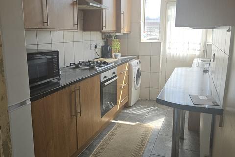 32 Rosebery Road, Hounslow, TW3 2RE
