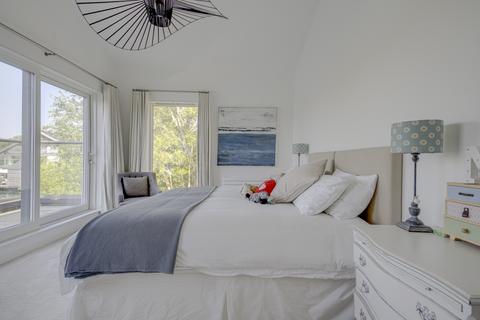 undefined, Waters Edge, Cerney Wick