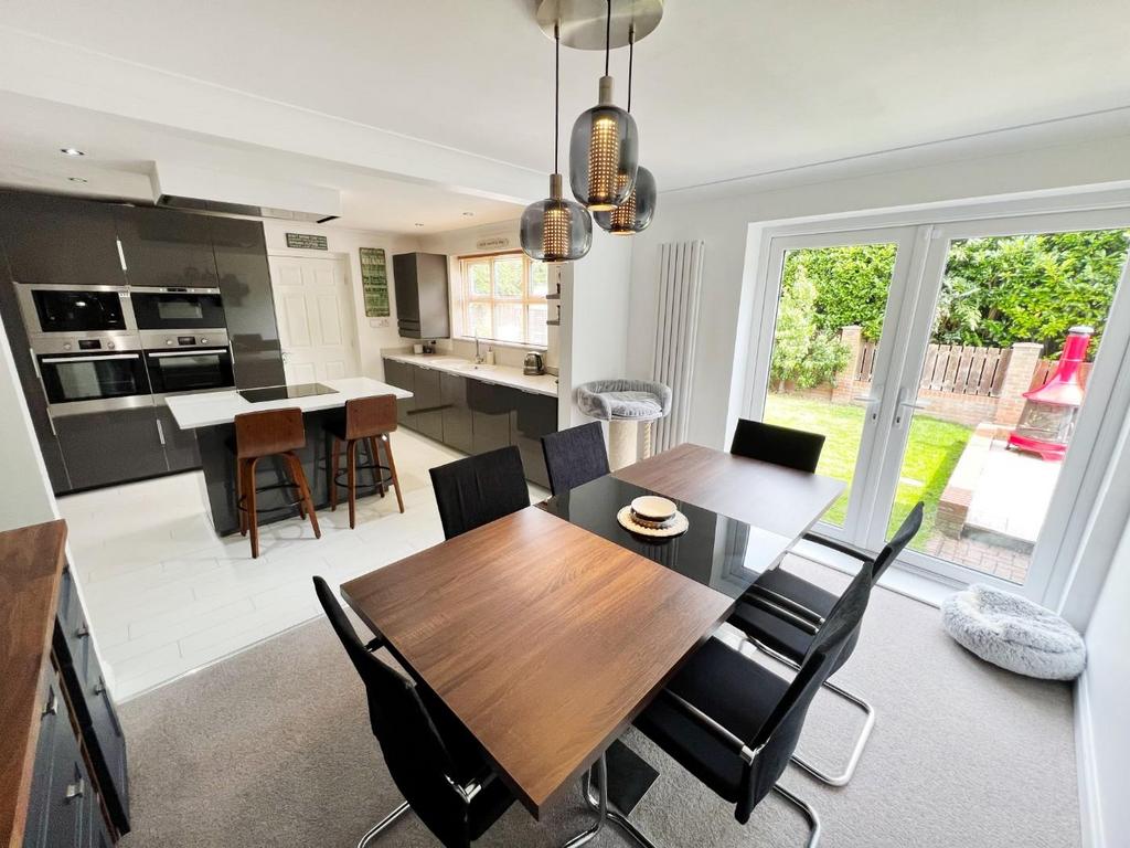 Kitchen / Diner