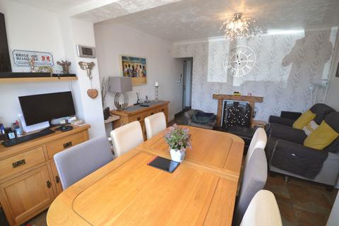2 Bushey Close, Whipsnade, Dunstable, LU6 2LQ