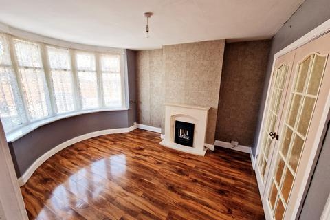 3 bedroom end of terrace house to rent, Runley Road, Luton LU1