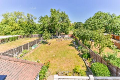 5 bedroom detached house for sale, Norbury Avenue, Norbury, London, SW16