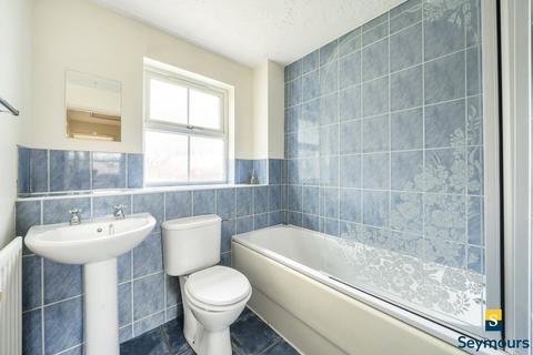 27 Cater Gardens, Guildford, GU3 3BY