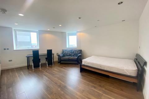 Studio to rent, MediaCityUK, Salford Quays, Salford, M50