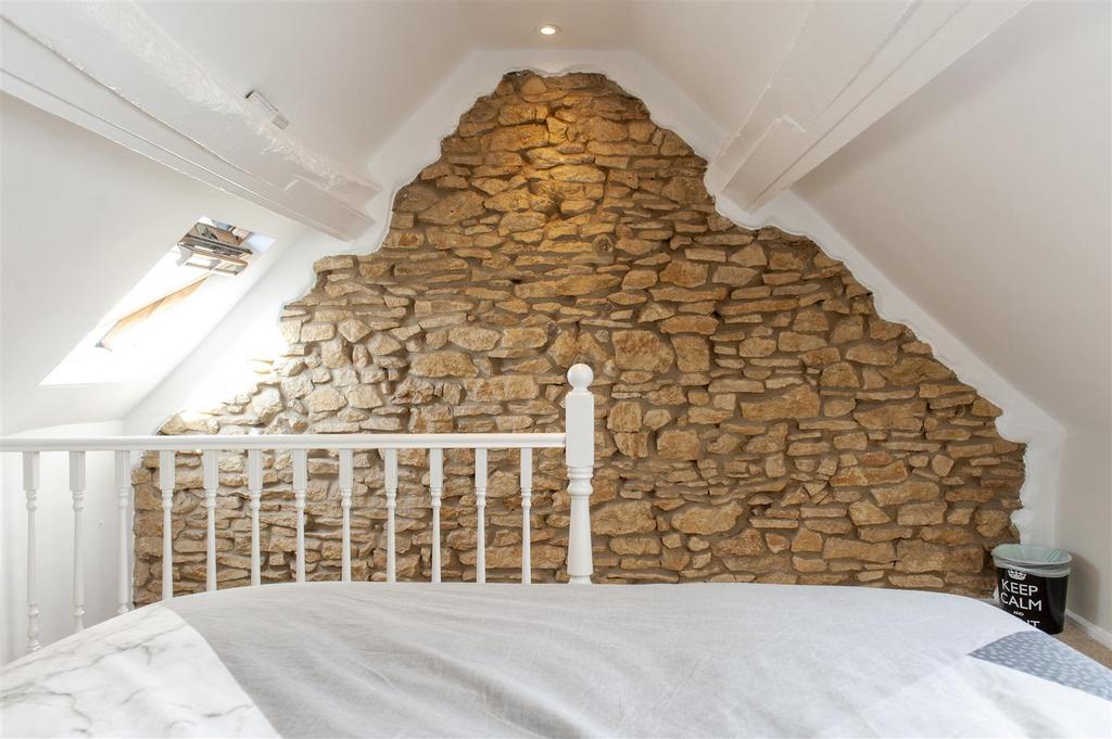 Holly Bevan Airbnb-768.jpg