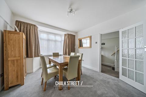 8 Anstead Drive, Rainham, RM13 7QS