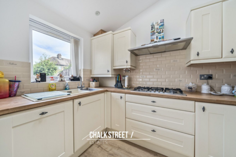 8 Anstead Drive, Rainham, RM13 7QS