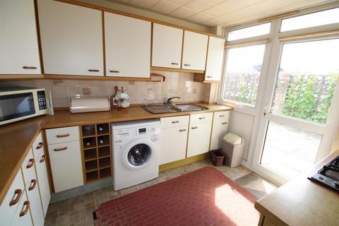 3 bedroom bungalow for sale, Parkfields Road, Bridgend, Bridgend County. CF31 4BH