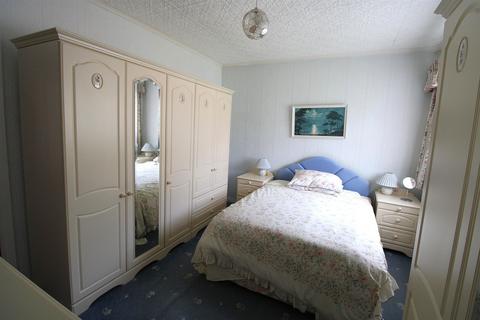 3 bedroom bungalow for sale, Parkfields Road, Bridgend, Bridgend County. CF31 4BH