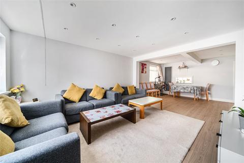3 bedroom end of terrace house for sale, Willowhayne Drive, Walton-on-Thames, KT12