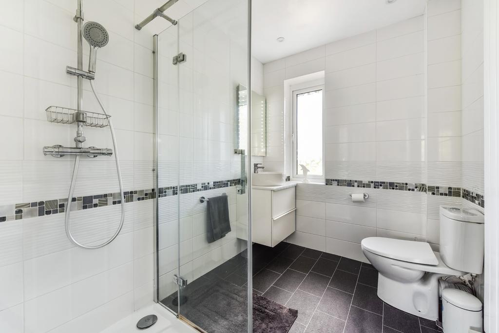 En Suite Shower