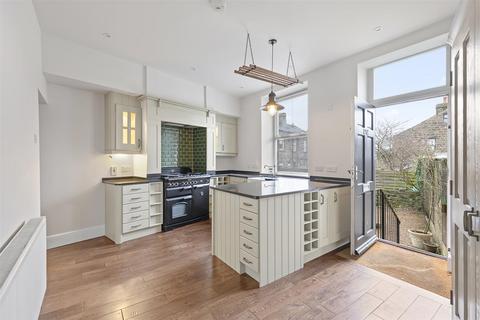 3 bedroom terraced house for sale, Main Street, Burley In Wharfedale LS29