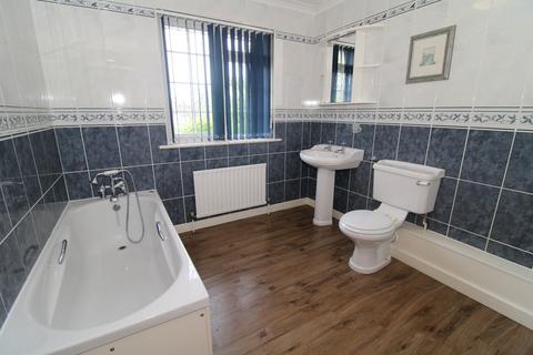1 Valan Leas, Bromley, BR2 0PE