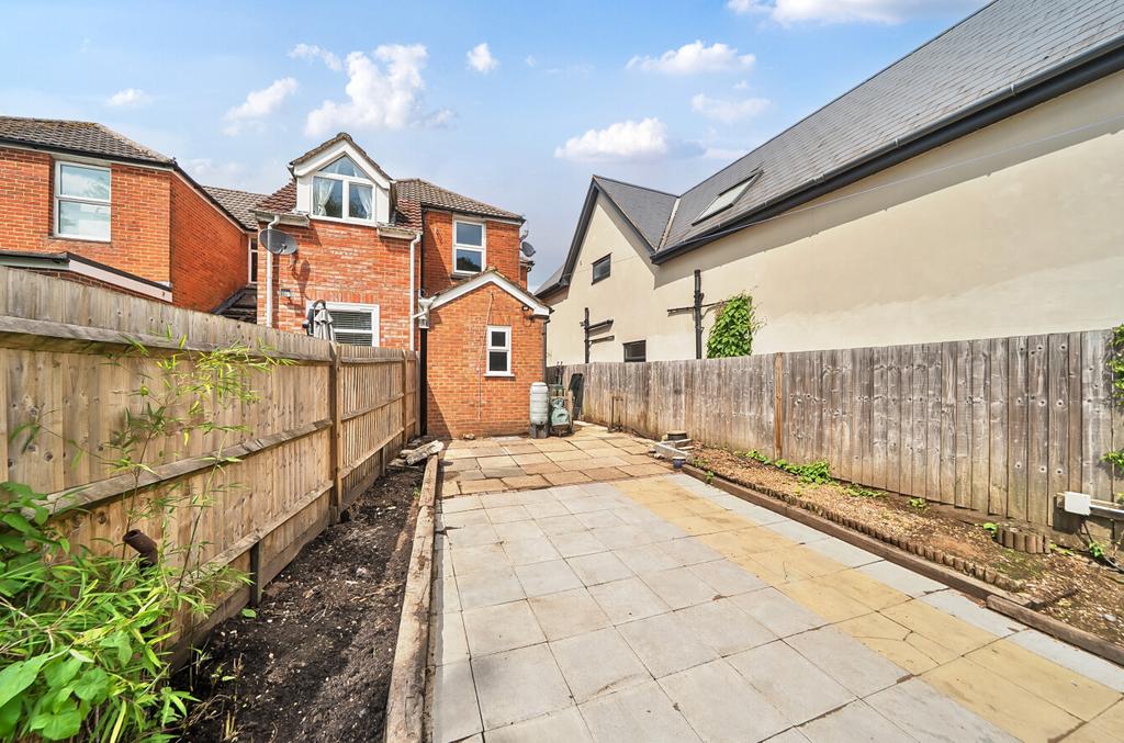 1302247-2-684ae88...