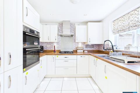 56 Cutter Lane, New Rossington, Doncaster, DN11 0HE
