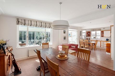 undefined, Park Avenue, Hove BN3