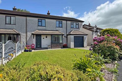 undefined, Maes Derwydd, Llangefni, Isle of Anglesey, LL77