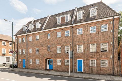High Street, Kingston Upon Thames KT1