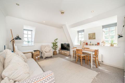 undefined, High Street, Kingston Upon Thames KT1