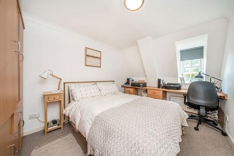 undefined, High Street, Kingston Upon Thames KT1