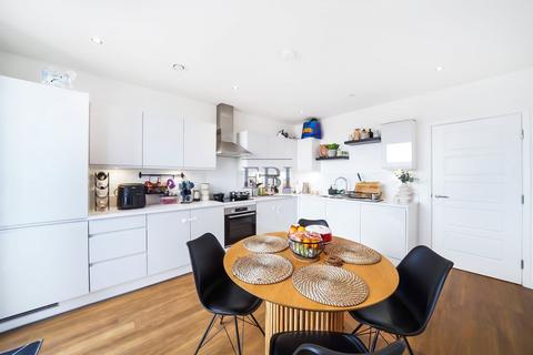 3 bedroom apartment to rent, Guthrum Court, 1 Cavendish Square, London, E16