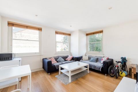 2 bedroom apartment to rent, Cavendish Road, London, SW12